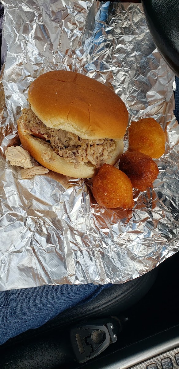 Sid's BBQ & Catering - Photo 9