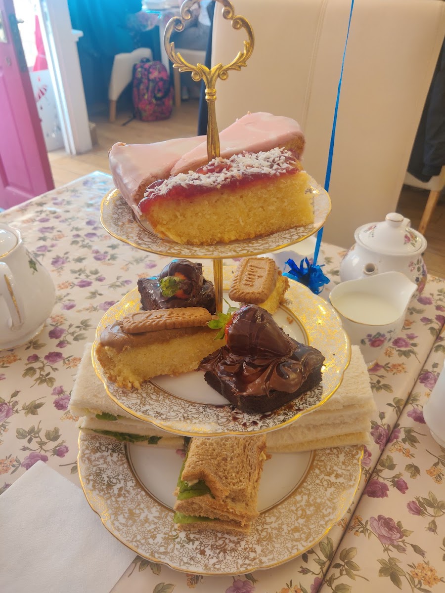 The Fabulous Tearoom - Photo 9