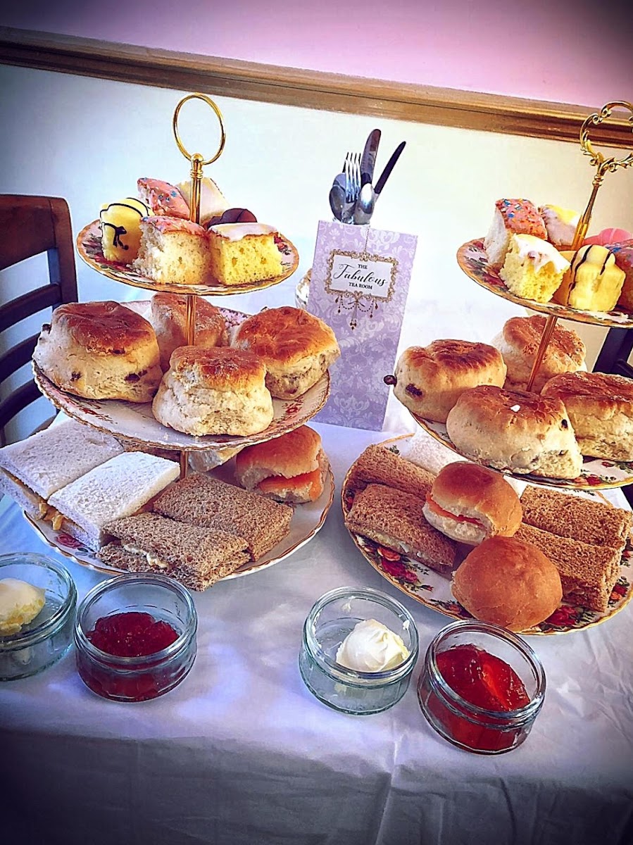 The Fabulous Tearoom - Photo 2