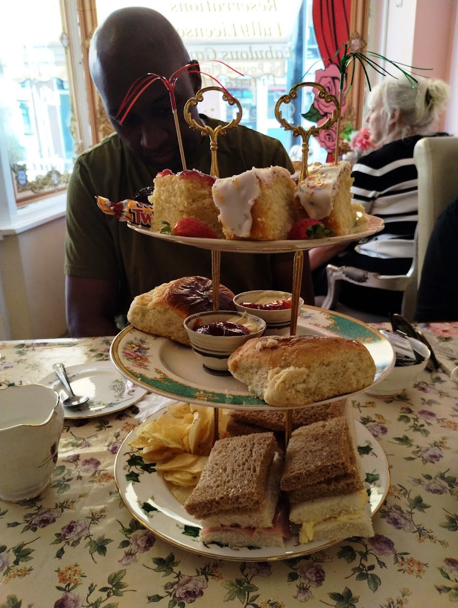 The Fabulous Tearoom - Photo 5