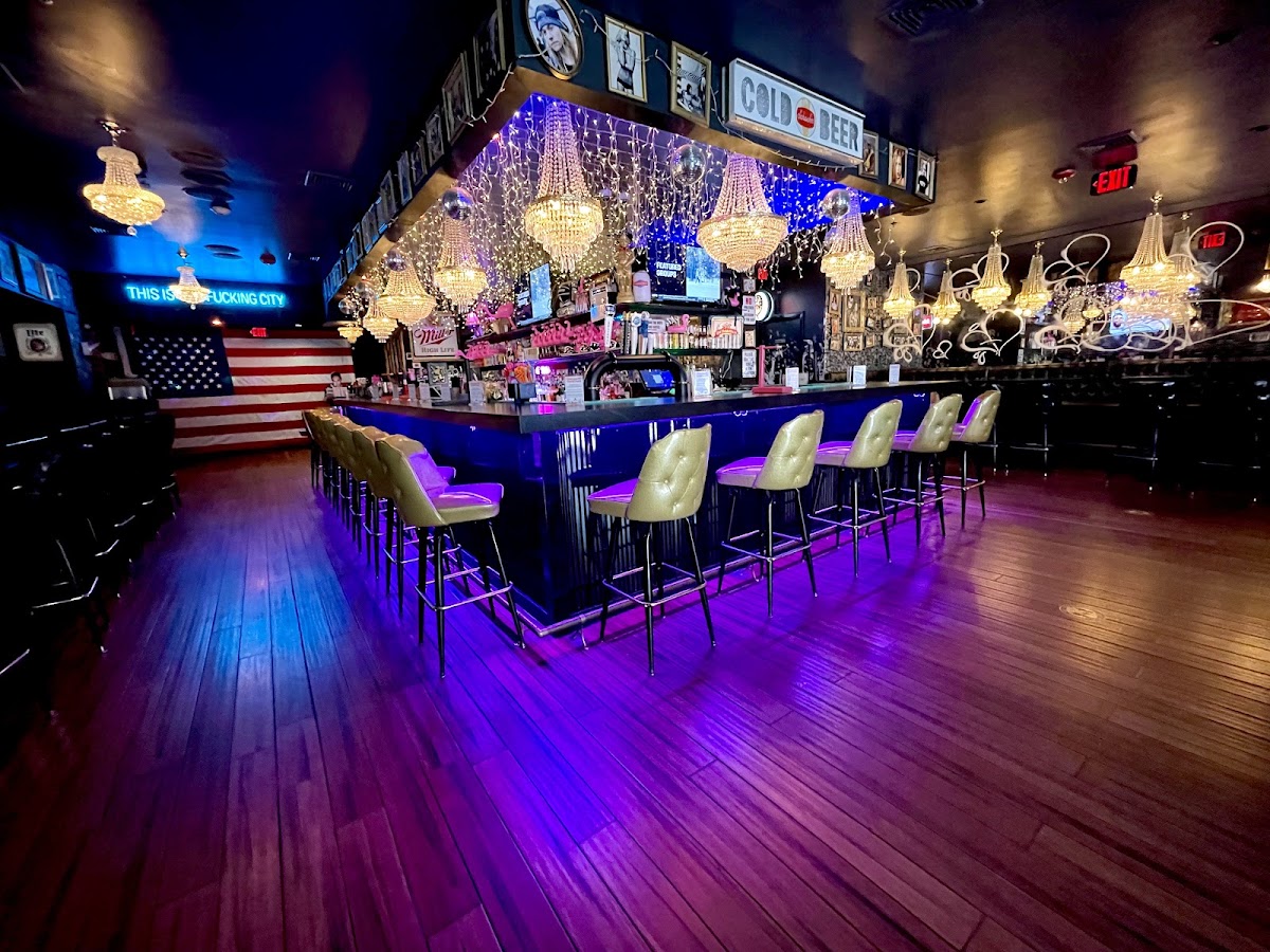 Rock & Rye American Bar - Photo 2