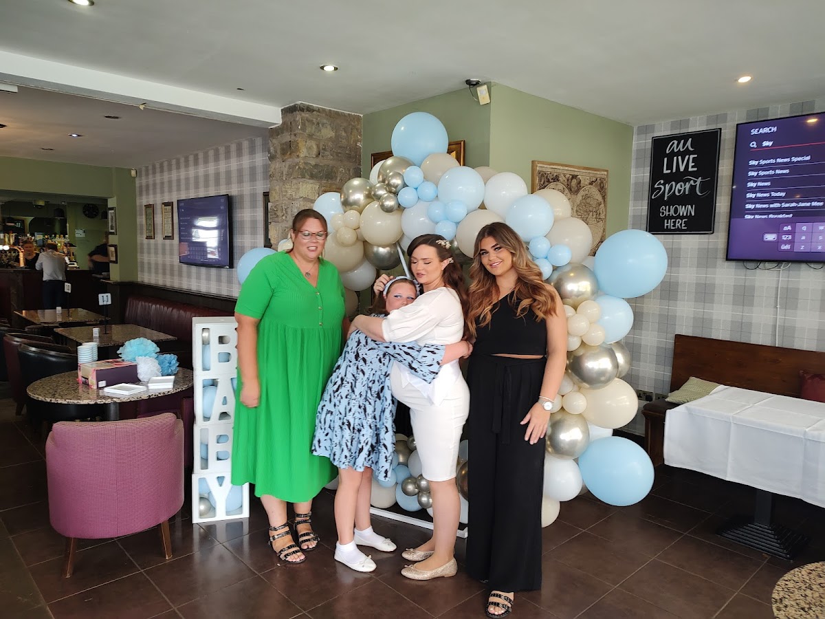 The Billinge Arms - Photo 9