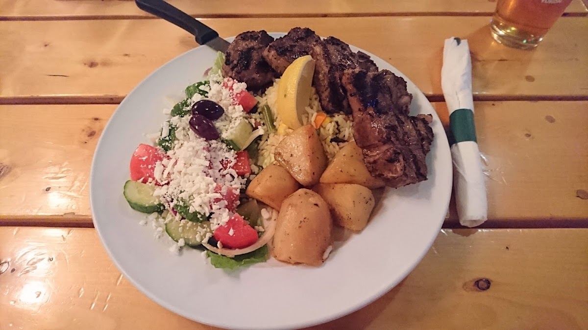 The Drunken Goat Taverna - Photo 7