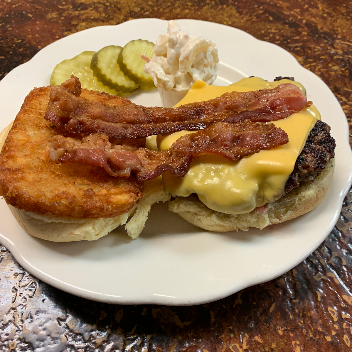 Dee's Luncheonette - Photo 7