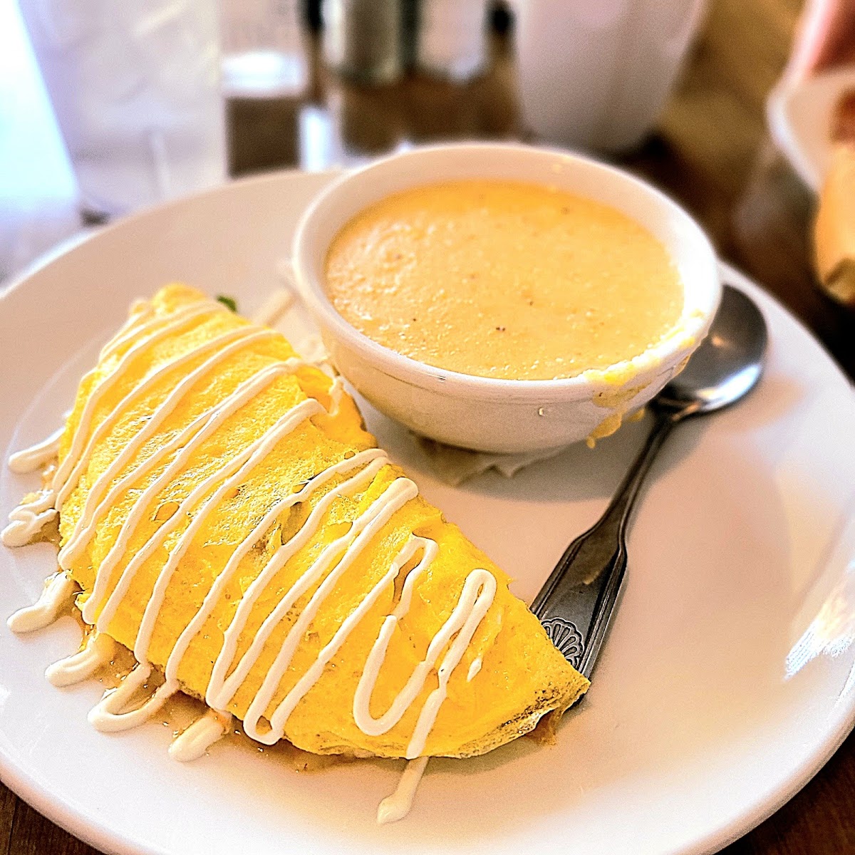 River Road Café - Photo 8