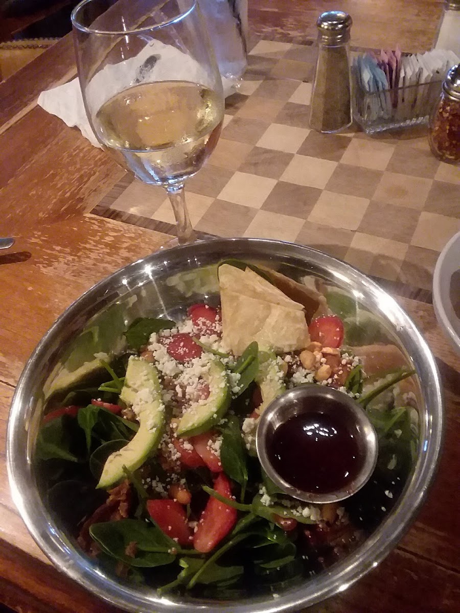 Restoration Bistro - Photo 9