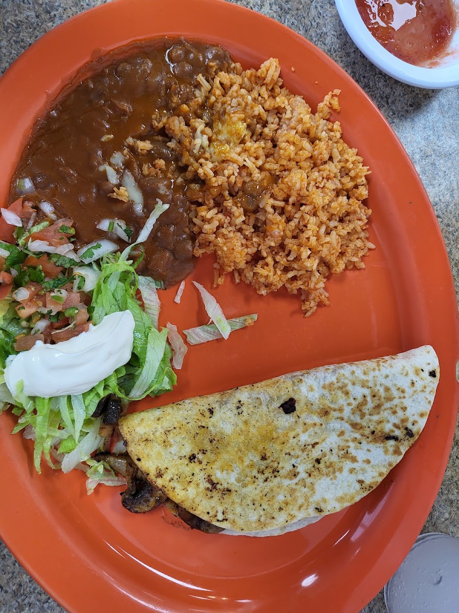 La Laguna Family Mexican Restaurant - Photo 9
