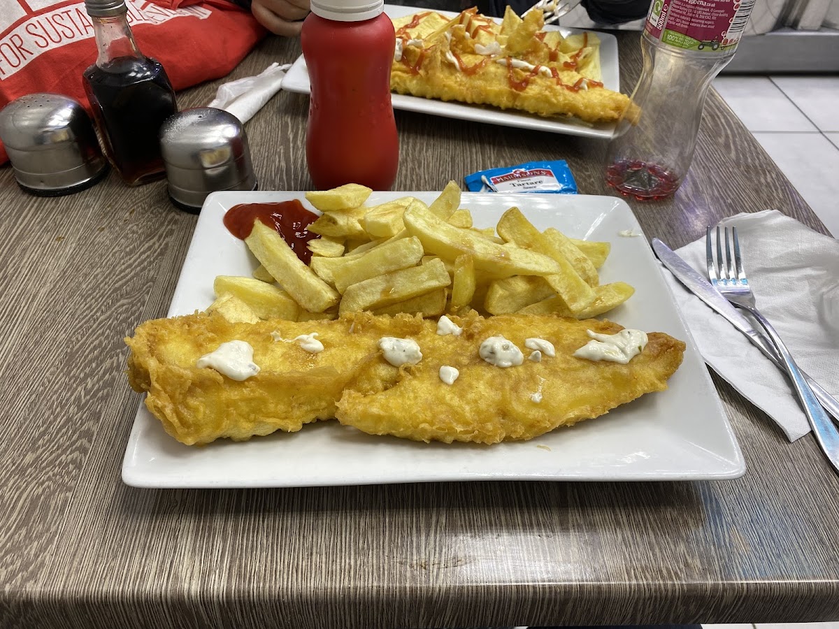 Chris's Fish Bar - Photo 4