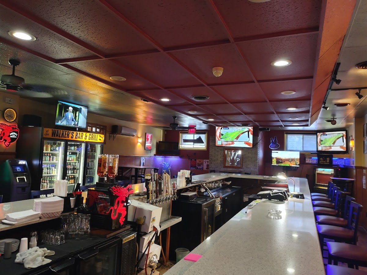 Walker's Bar & Grill - Photo 2