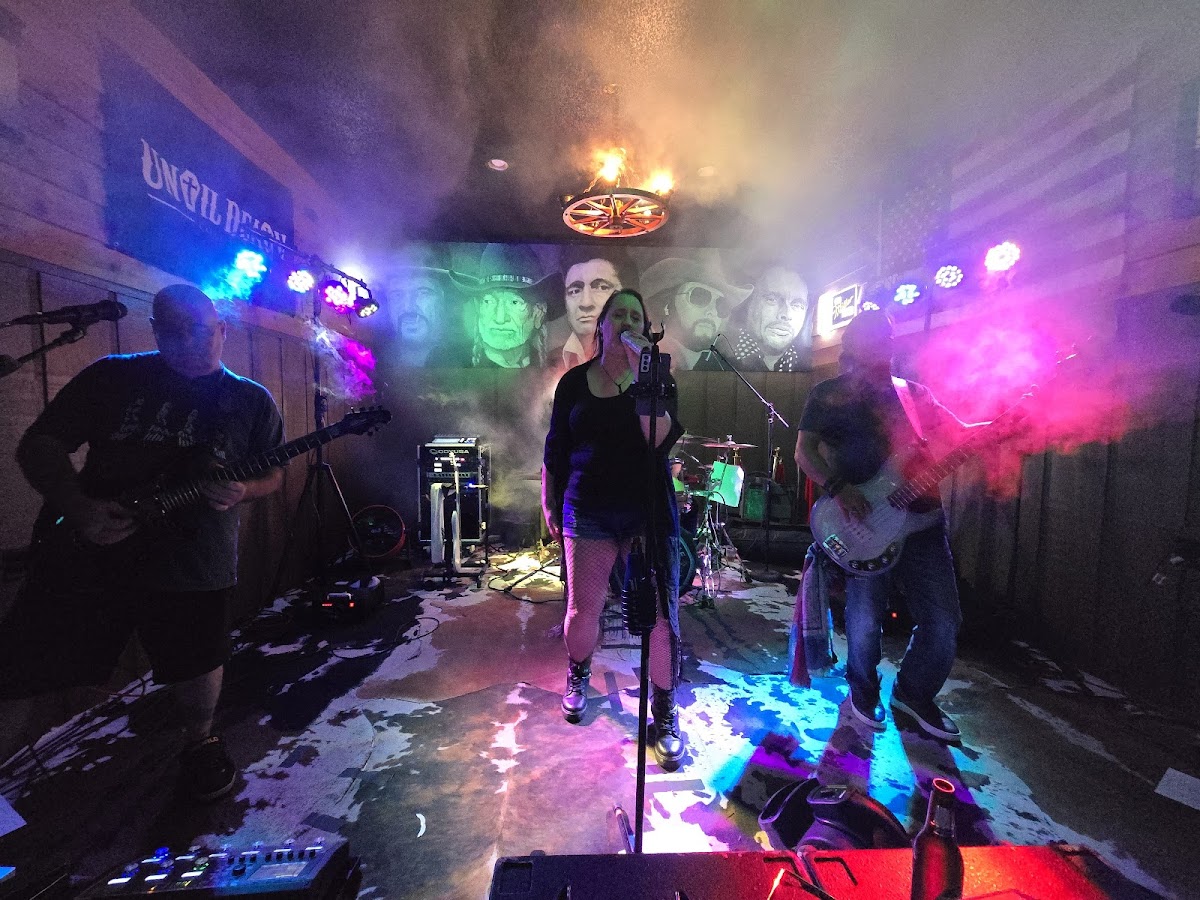 Dirty South Saloon - Photo 1
