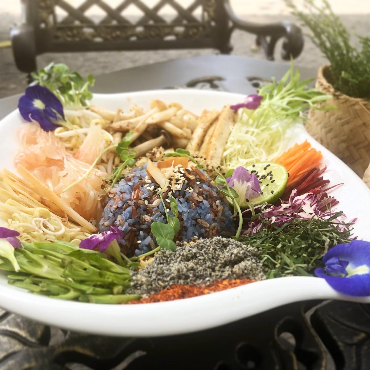 The Living Library Restaurant - Photo 8