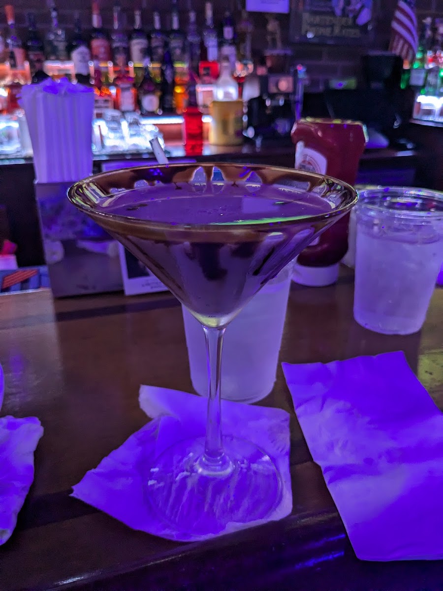 EMPIRE SPORTS BAR - Photo 7