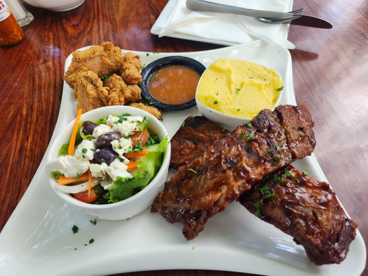 Moira Jane's Blue Bird Cafe - Photo 7