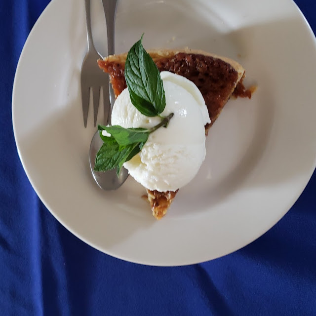 Peacan Pie a La Mode
