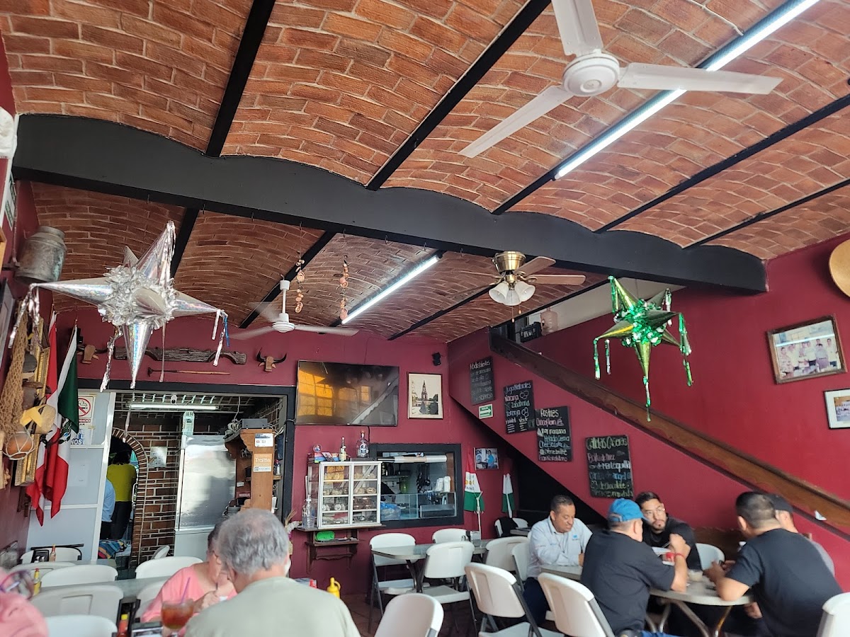 Mario s Restaurant - Photo 3