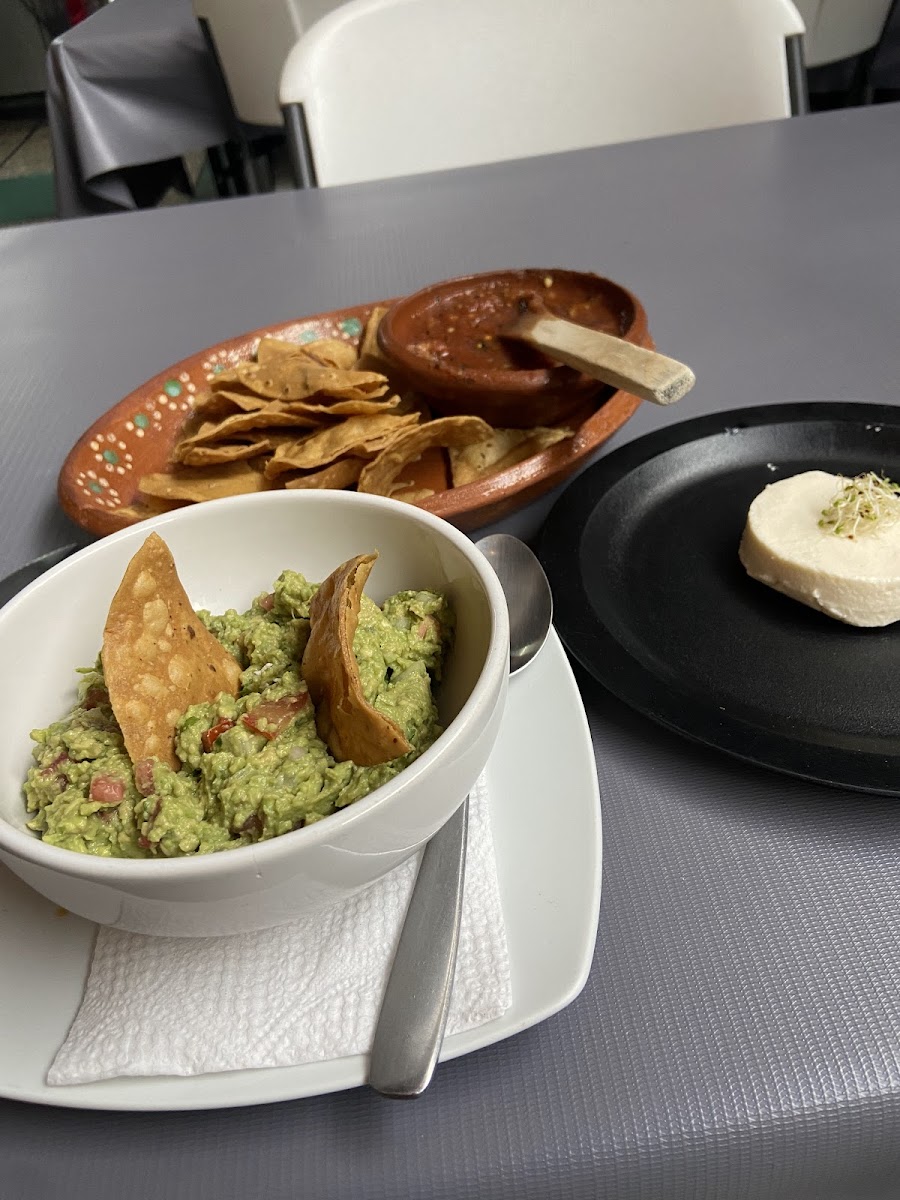 Mario s Restaurant - Photo 4