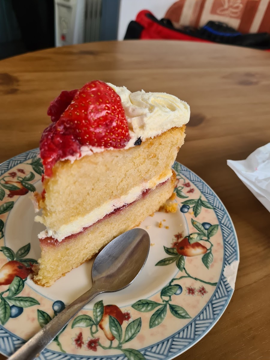 The Abbey Cake Shop - Photo 9