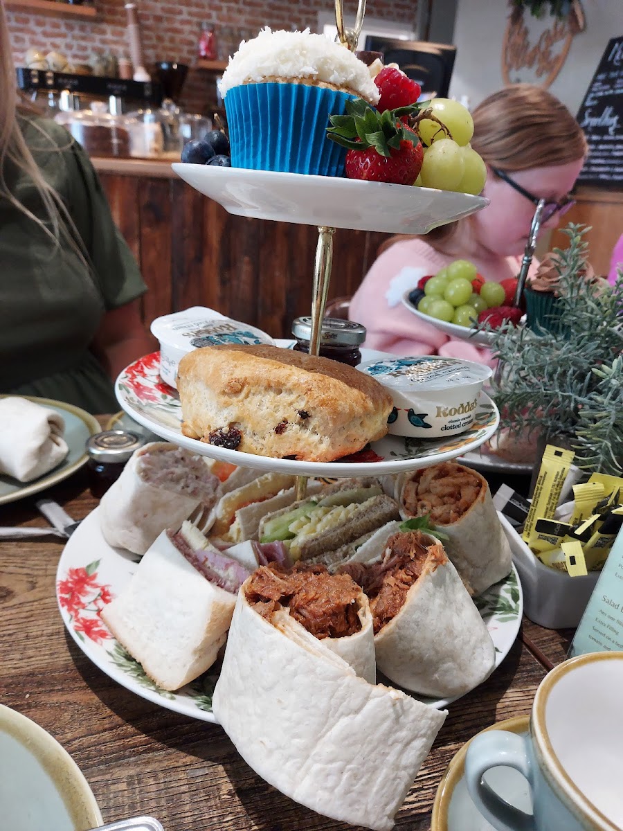 The Abbey Cake Shop - Photo 4