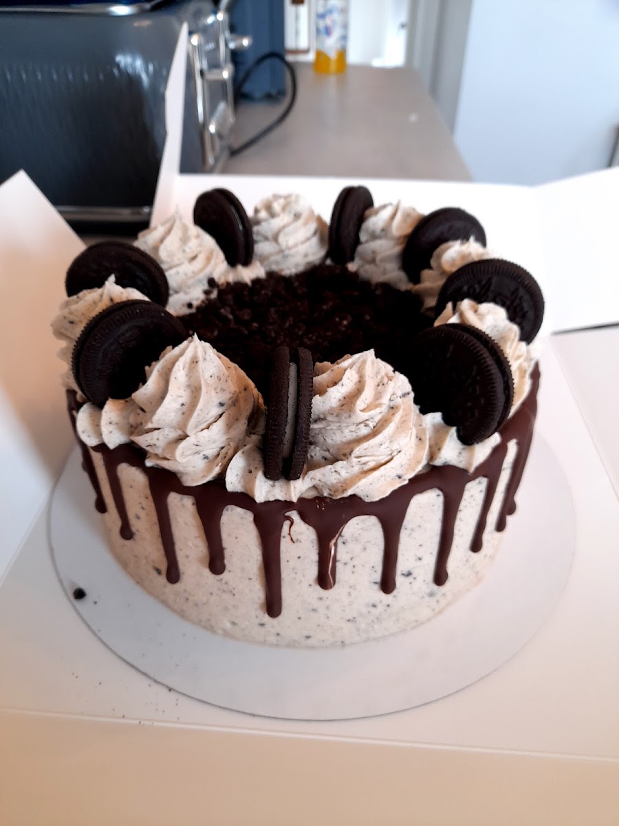 The Abbey Cake Shop - Photo 7