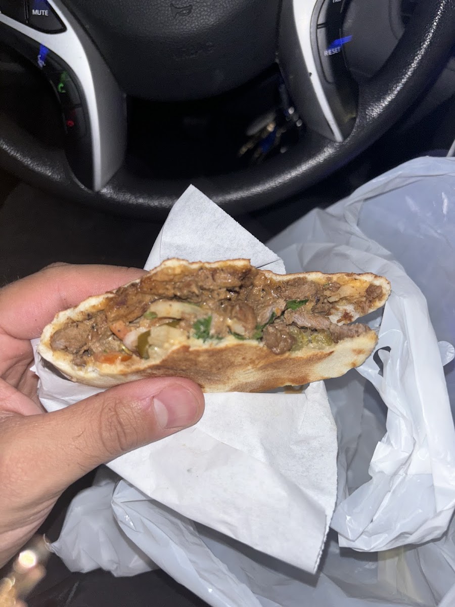 Hommies Shawarma - Chicago - Photo 8