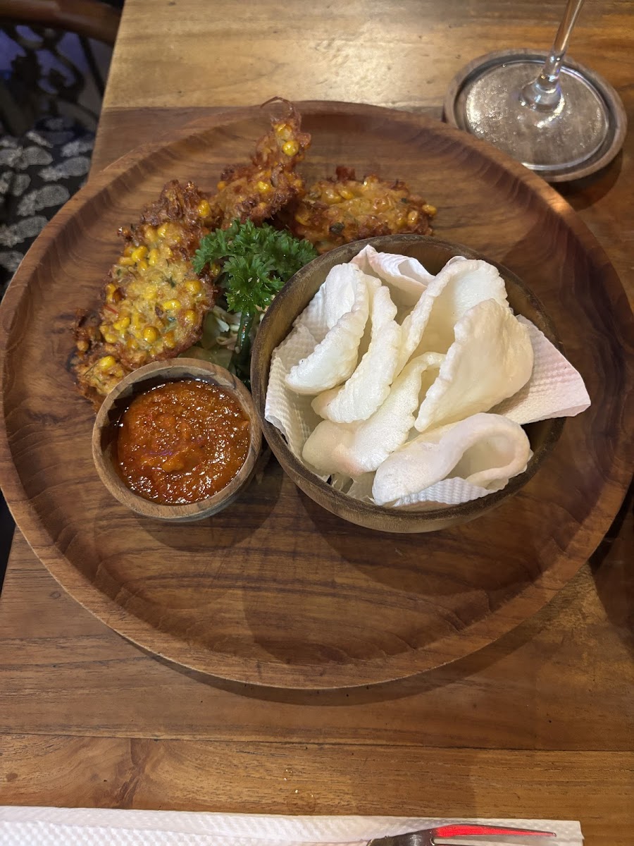 Monkey Legend Restaurant & Bar - Photo 2