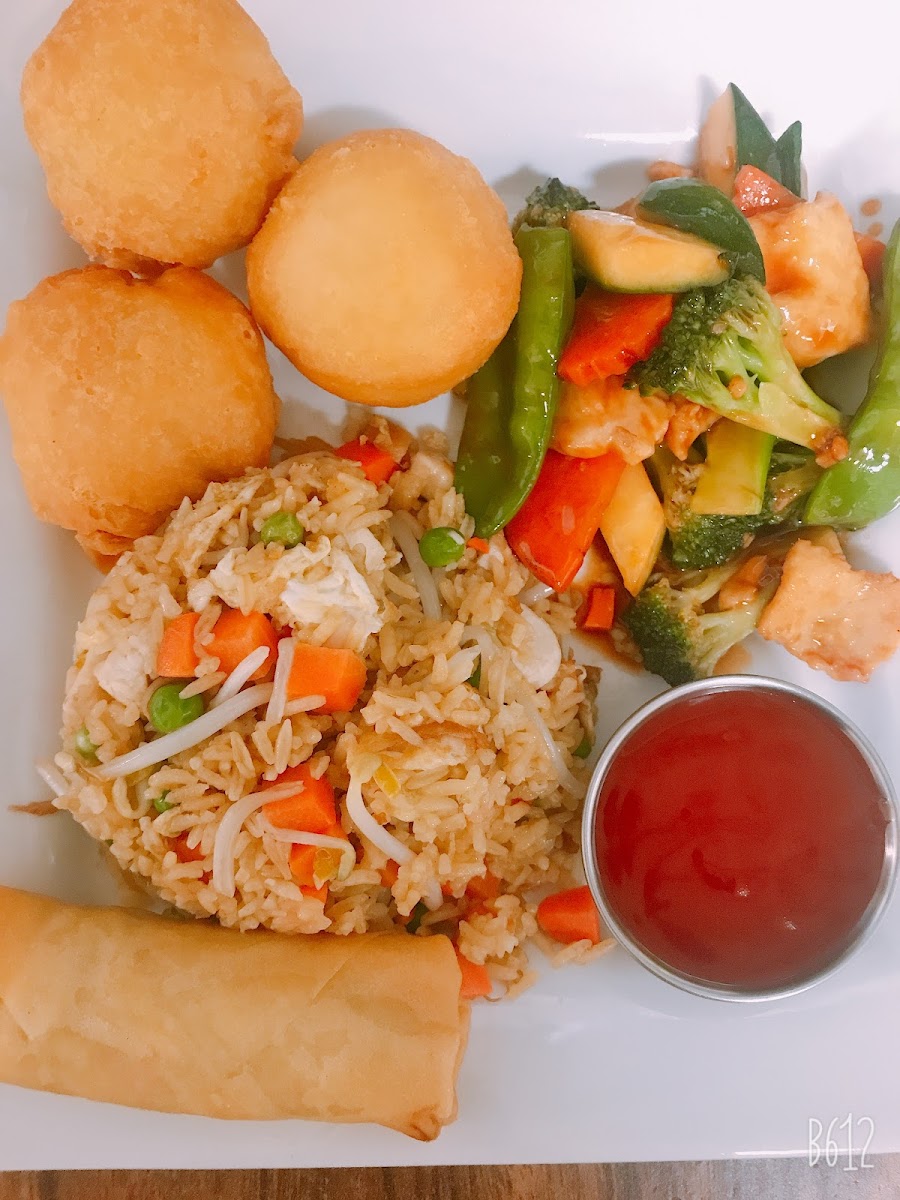 Golden Chinese Food Restaurant - Photo 9