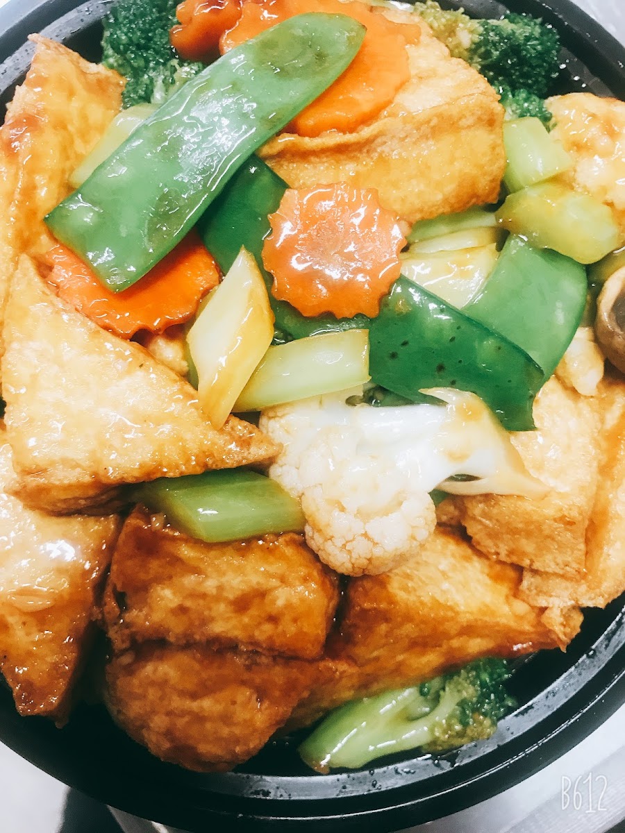 Golden Chinese Food Restaurant - Photo 2