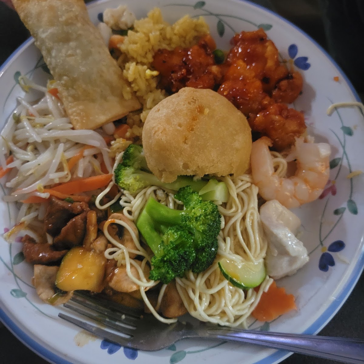 Golden Chinese Food Restaurant - Photo 3