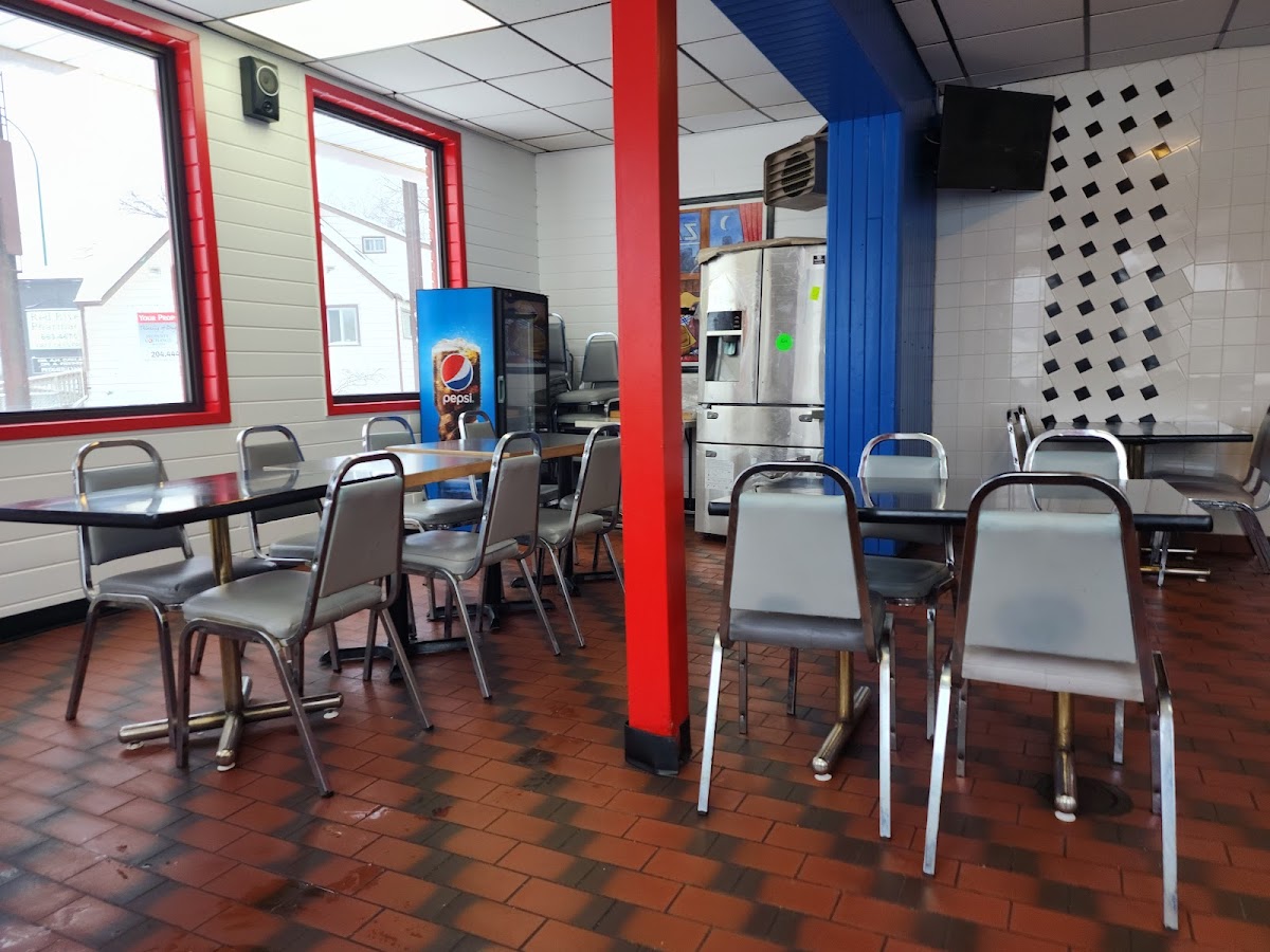 Zax Drive Inn - Photo 3