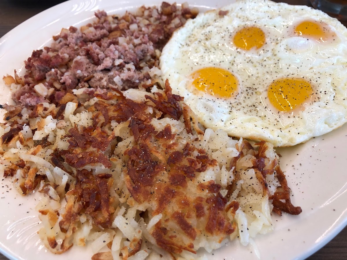Lumes Brunch Cafe - Photo 2