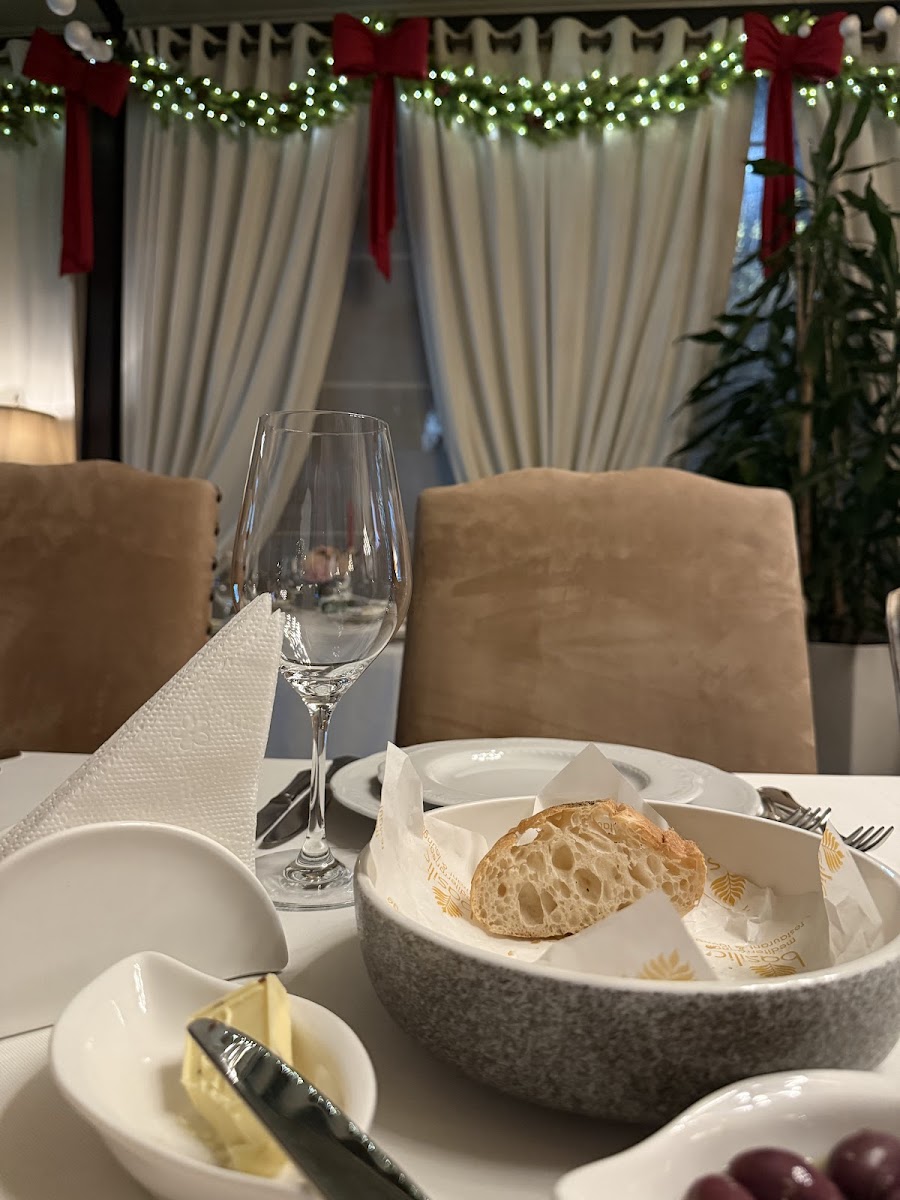 Basilic Restaurant - Photo 1