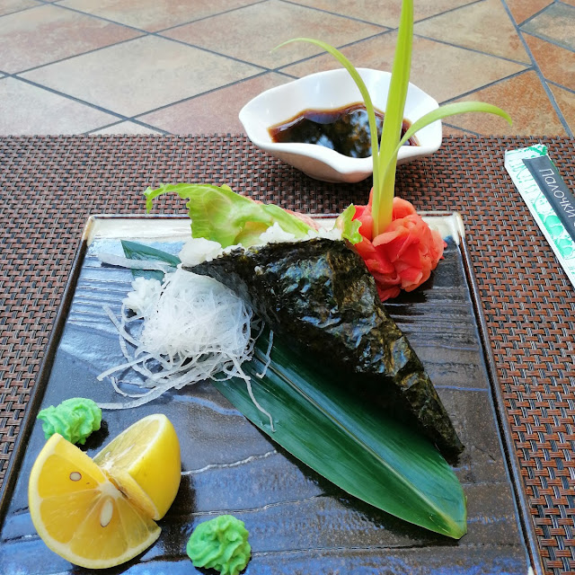 Salmon Maki