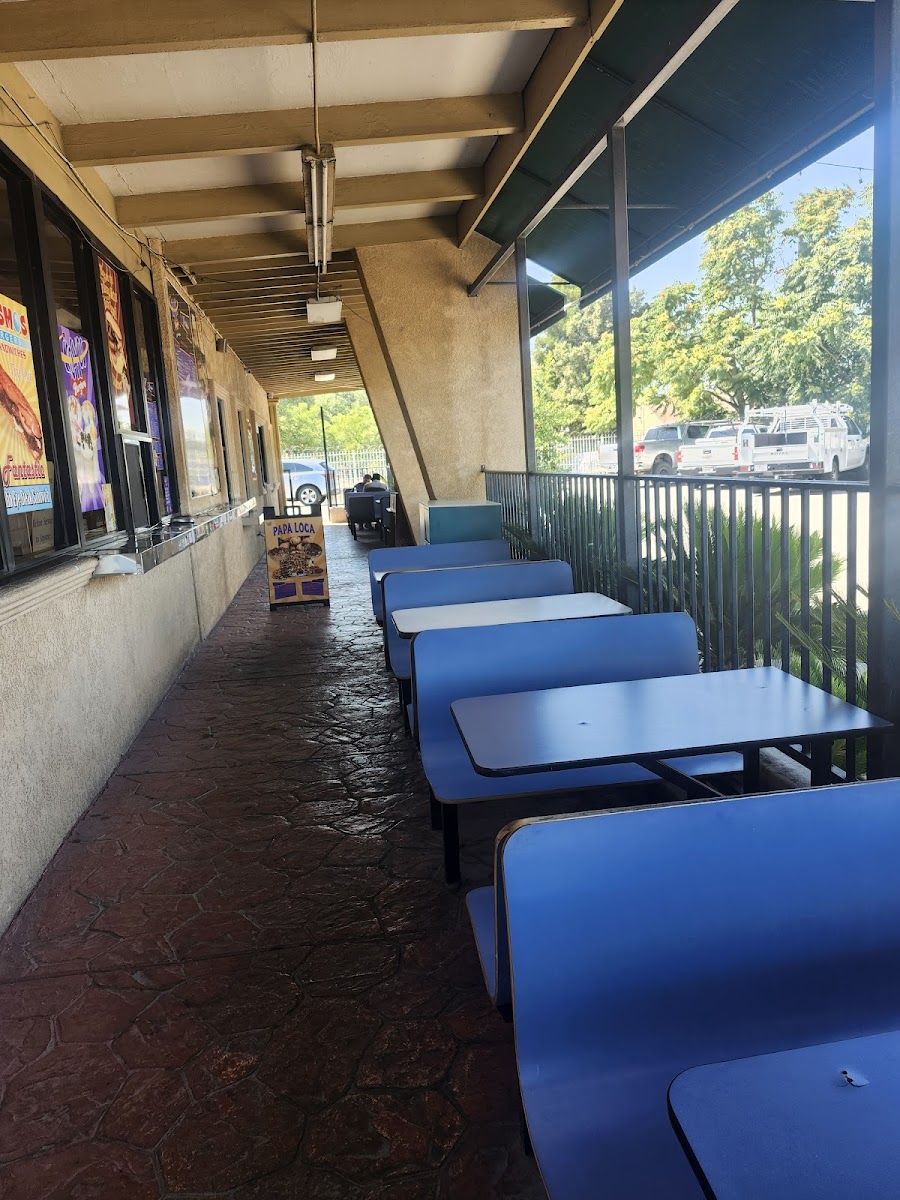 Kosmos Burgers - Photo 2