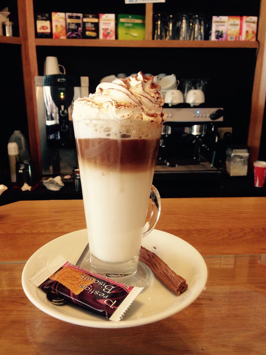 Huffers Cafe Restaurants - Photo 9
