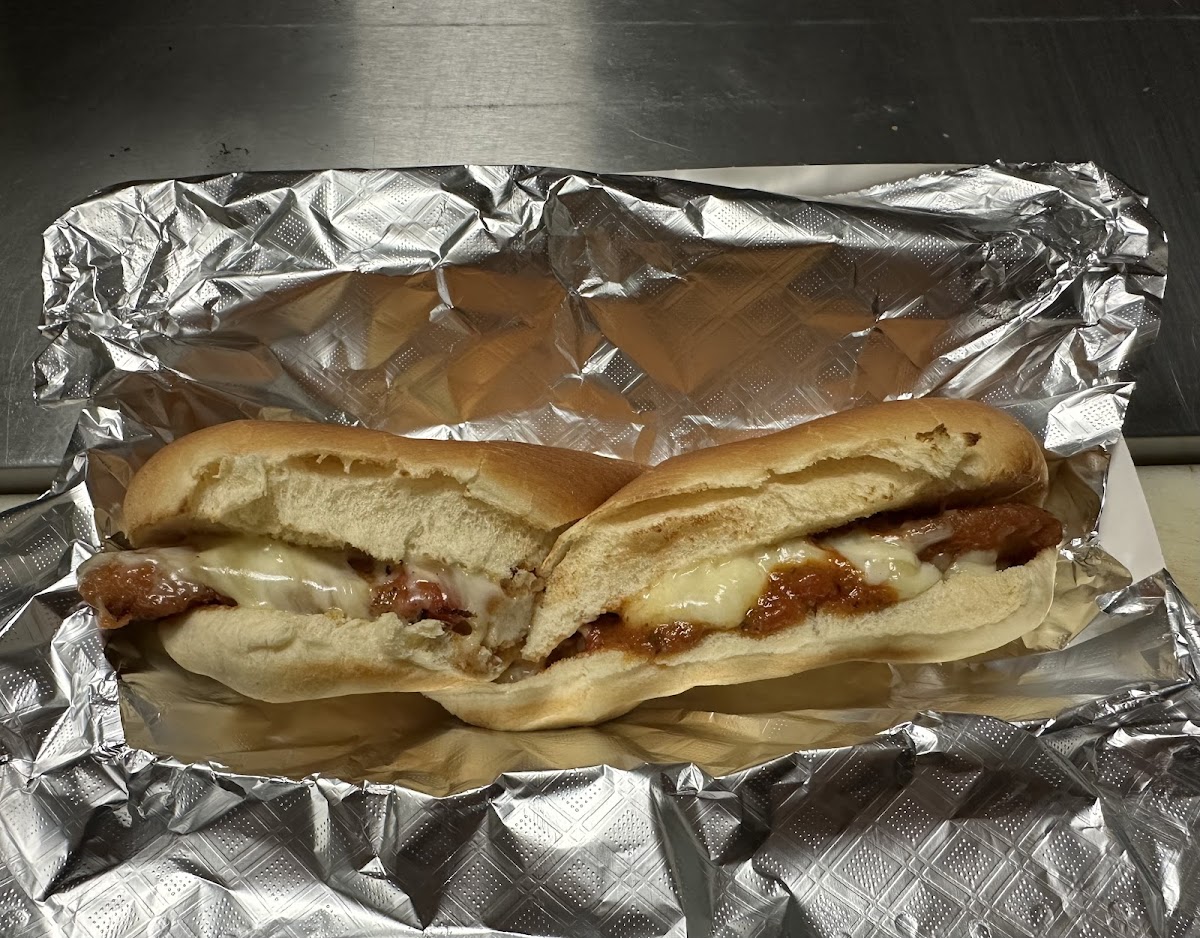 Lucky Break Grill & Billiards - Photo 1