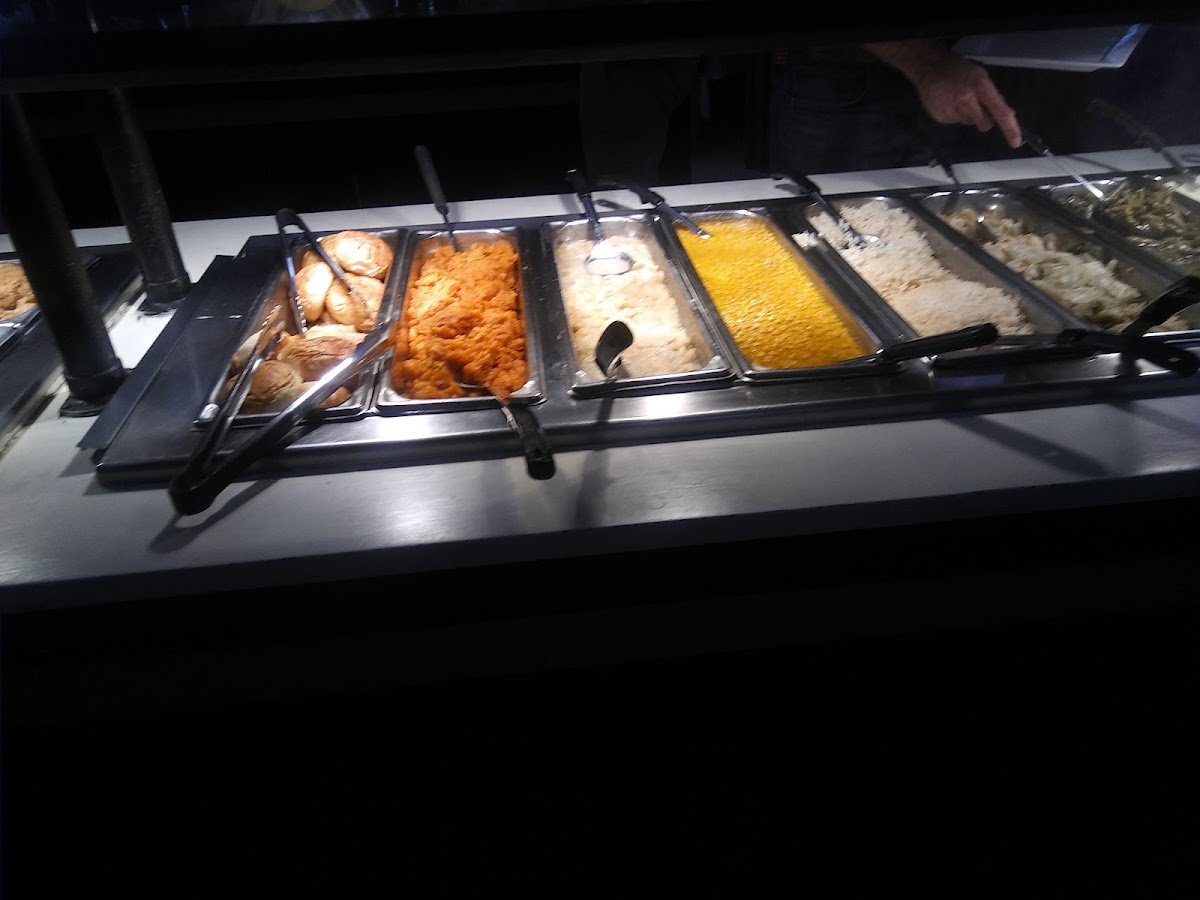 Food Factory On Main - Photo 5