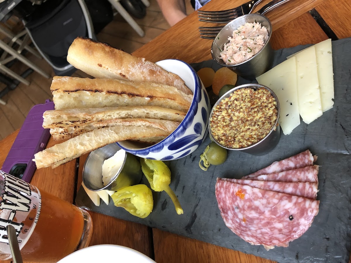 Roost Restaurant - Photo 9