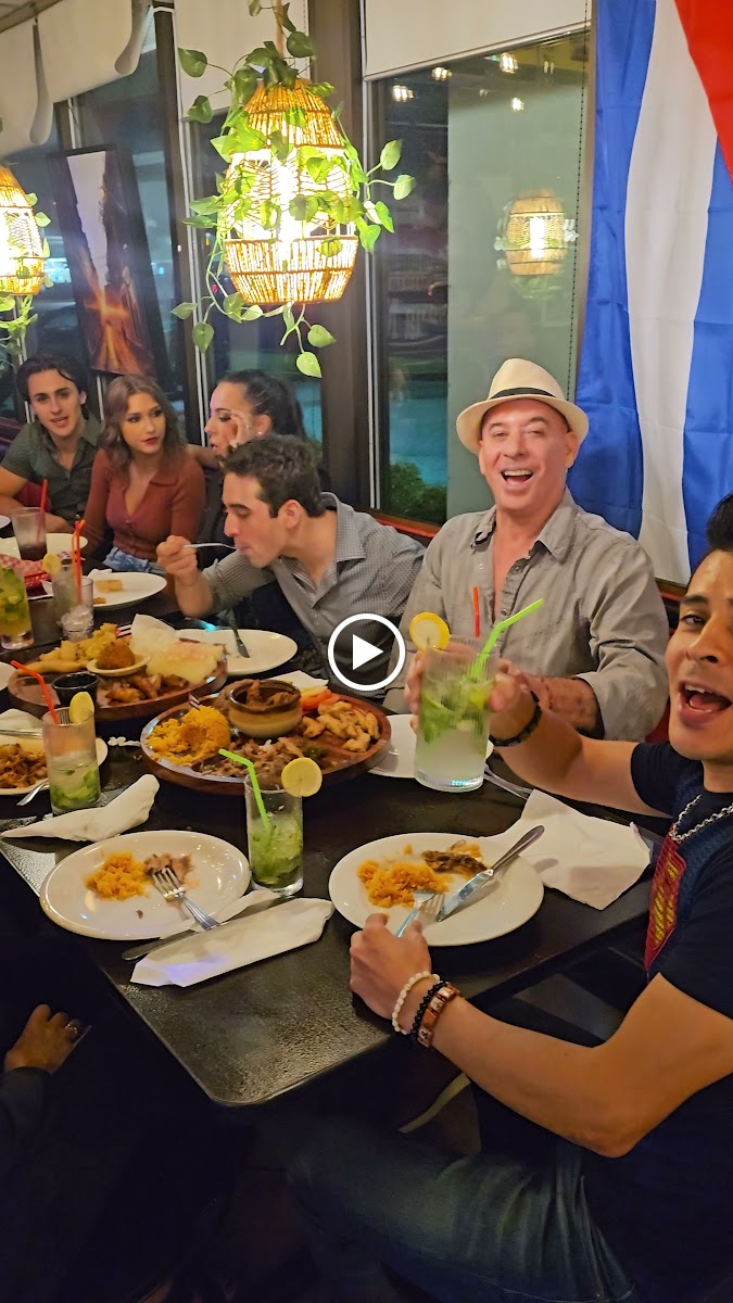 Cuba Bar & Restaurante - Photo 1