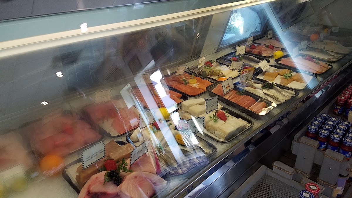 Frank's Fish And Seafood Market - Photo 2
