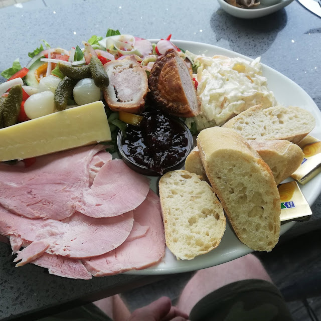 Ploughman's Lunch