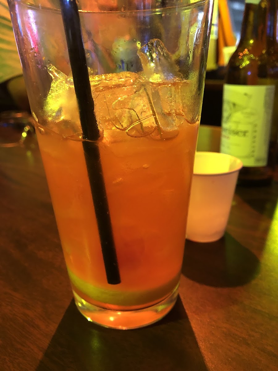 Hawkeye Sports Bar & Grill - Photo 6