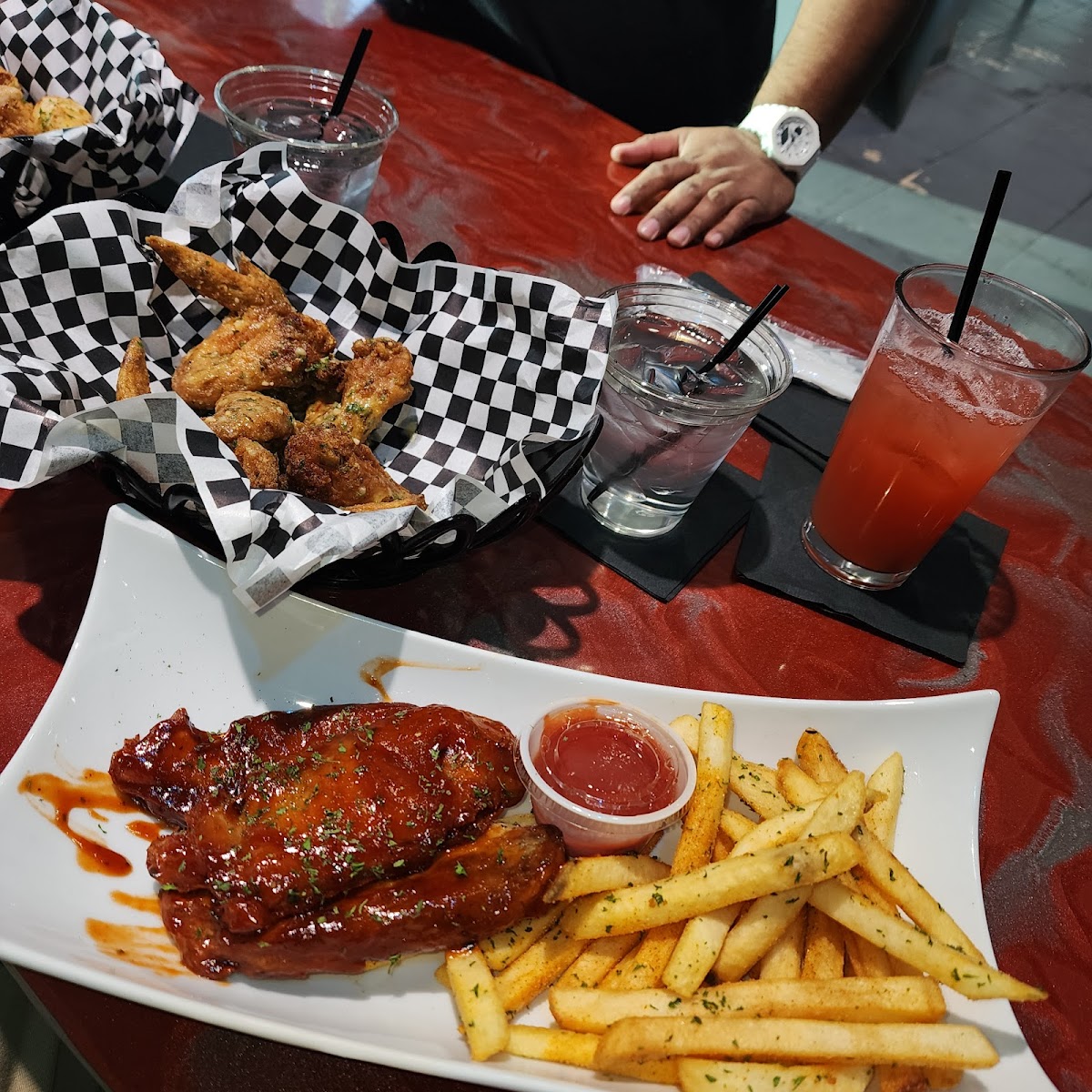 LYFE Kitchen and Kocktails - Photo 2