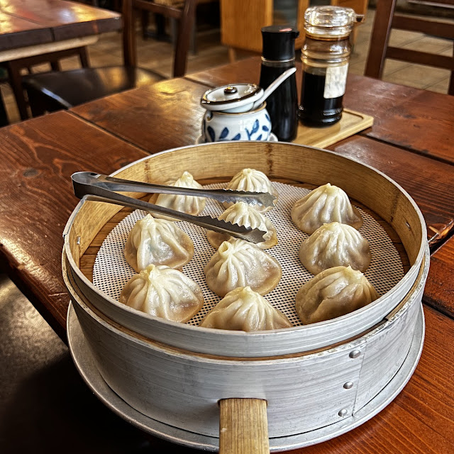 Porc Et Crabe Xiaolongbao 4mcx Pork and Crab Xiaolongbao 4 pcs