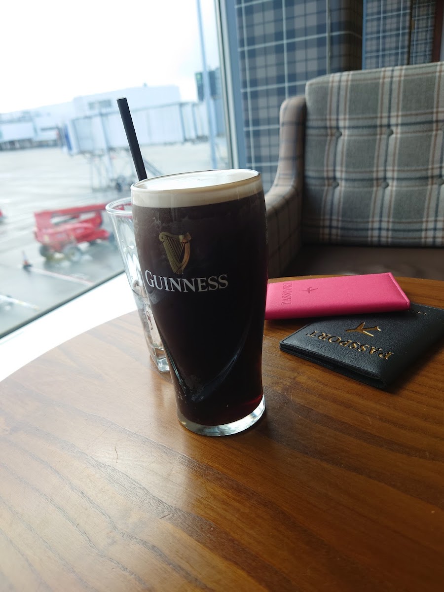 Tennents Bar - Glasgow Airport - Photo 5