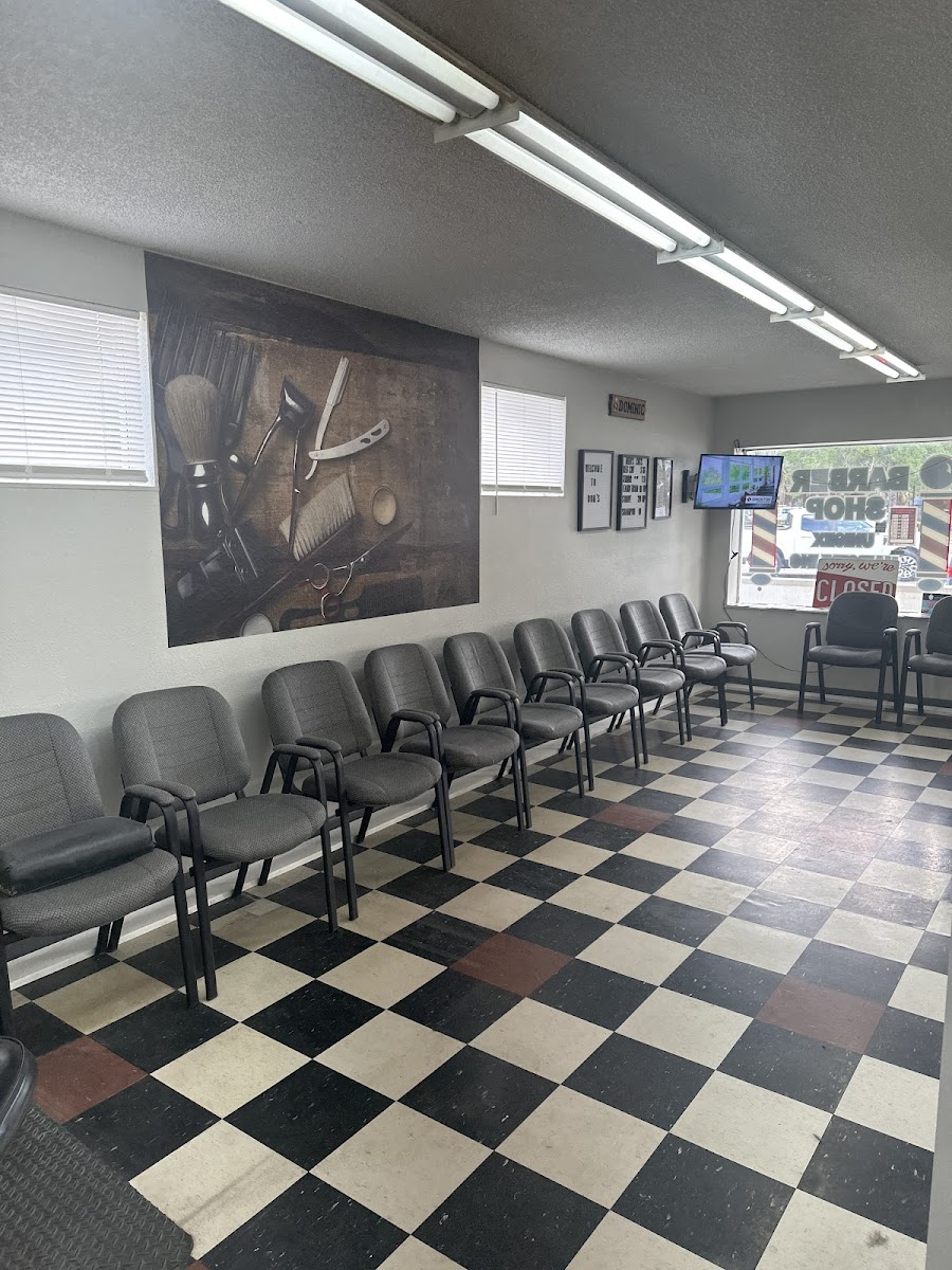 Dom's Barber Shop & Styling