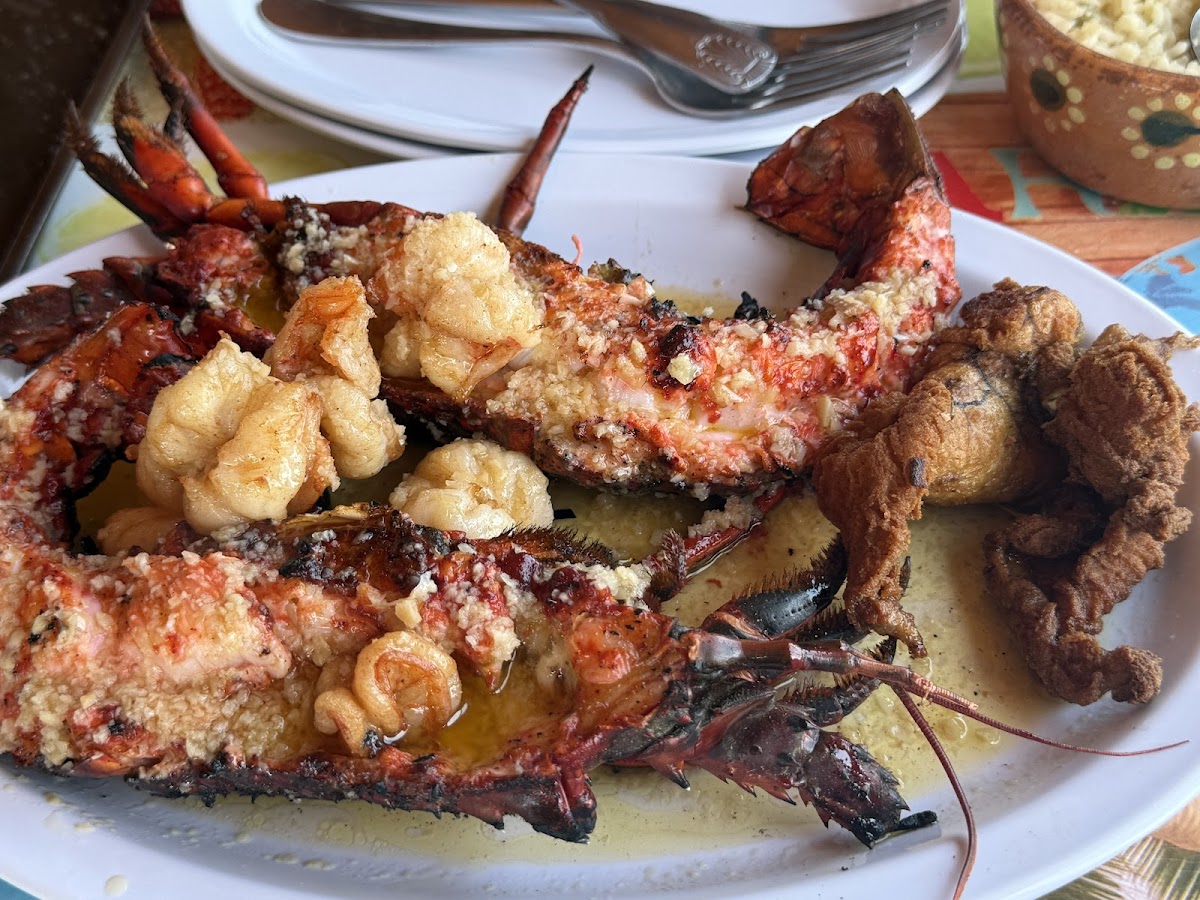 Mariscos La Estrella - Photo 2