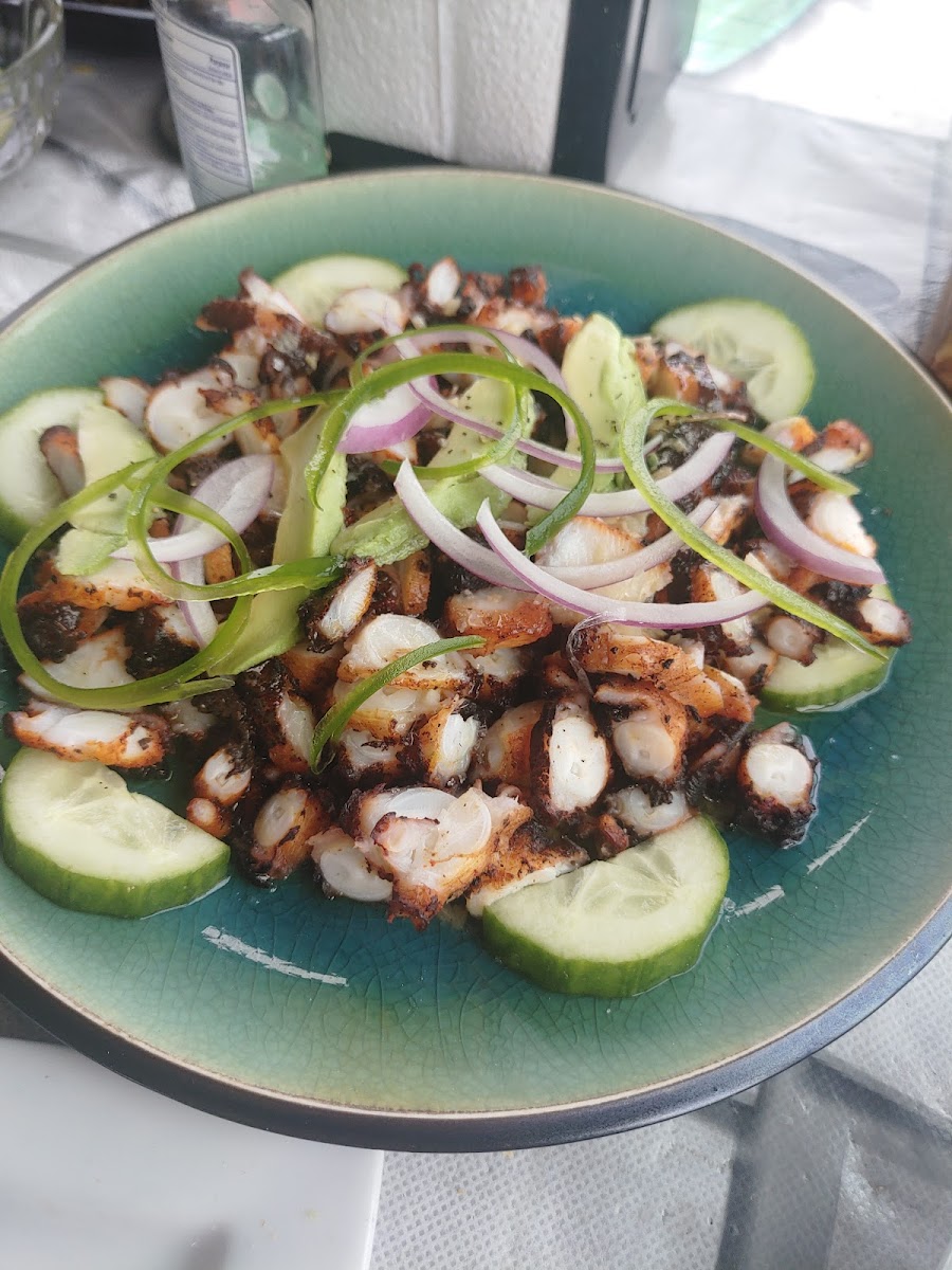 Mariscos La Estrella - Photo 7
