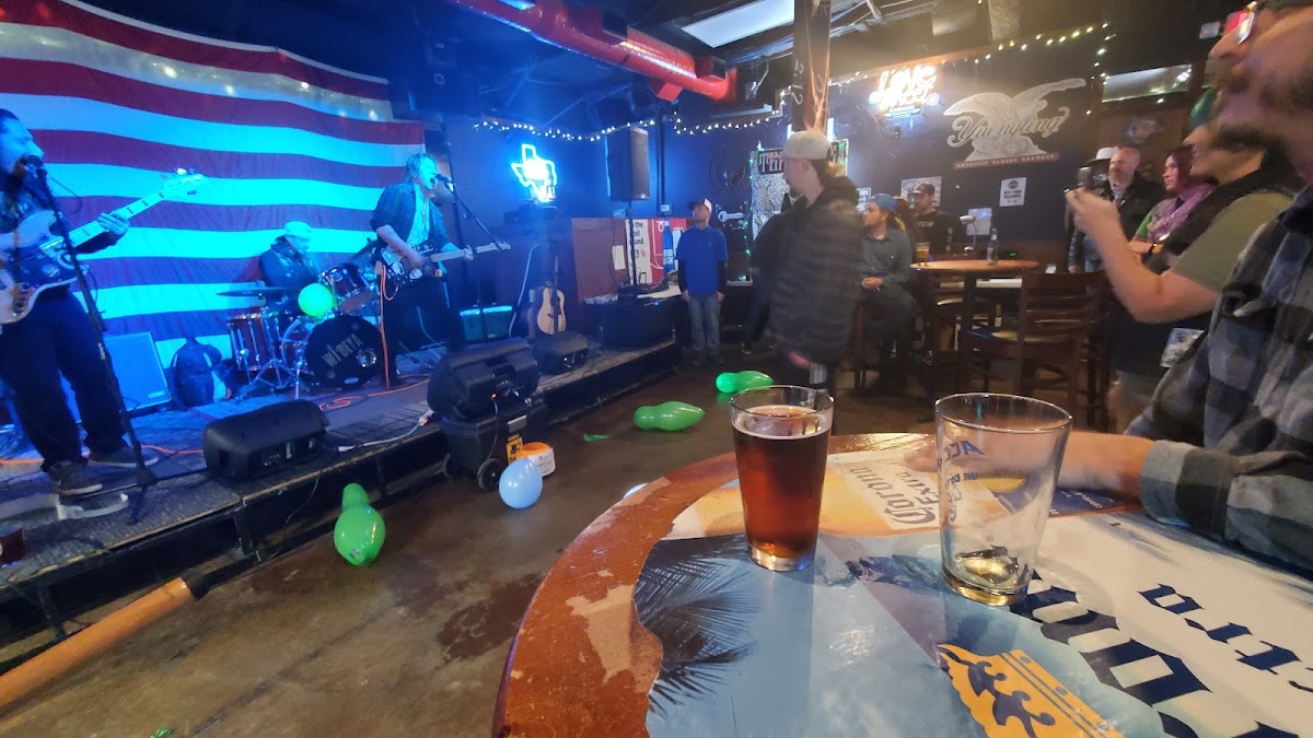 Union Tavern - Photo 2