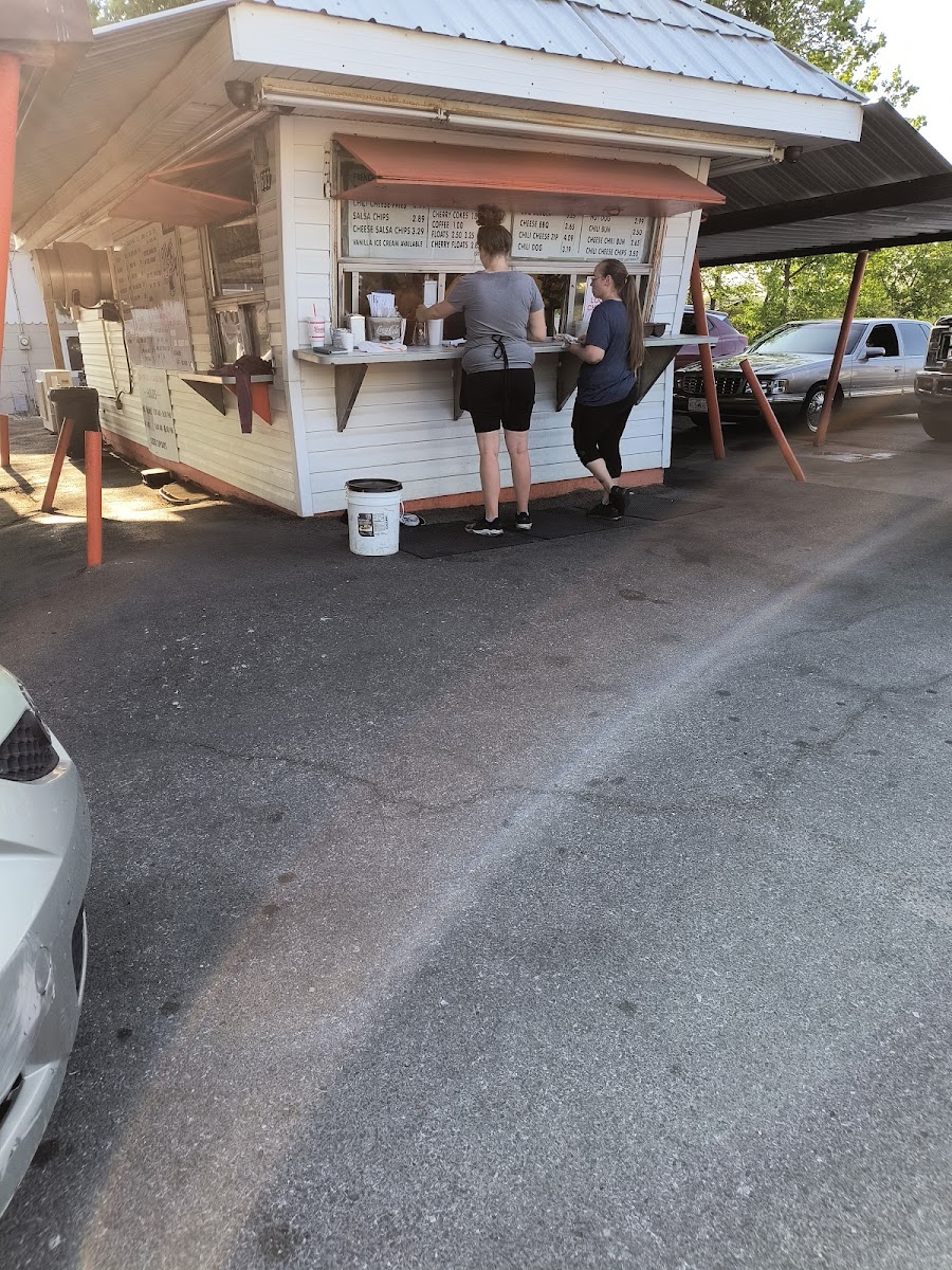 Mugs-Up Drive In - Photo 3