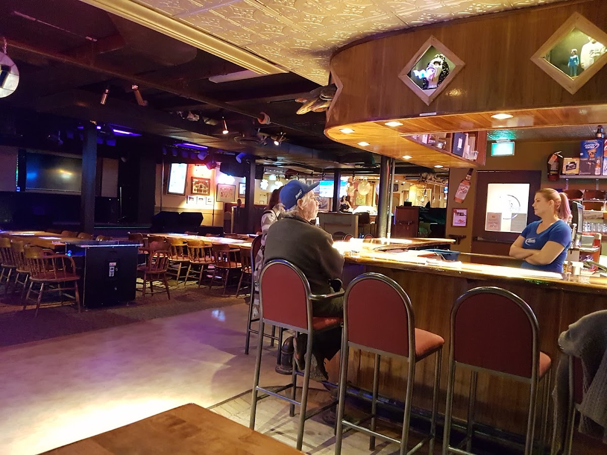 Joe's Pandora Inn - Photo 8